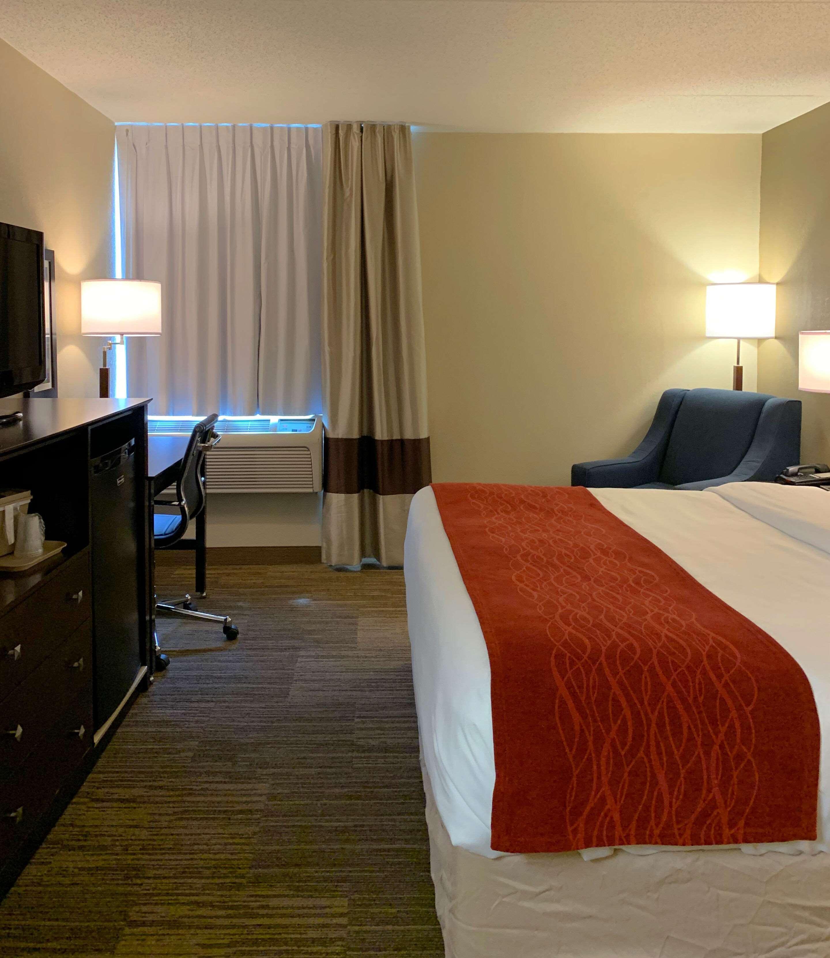 Comfort Inn & Suites East Hartford - Hartford Экстерьер фото