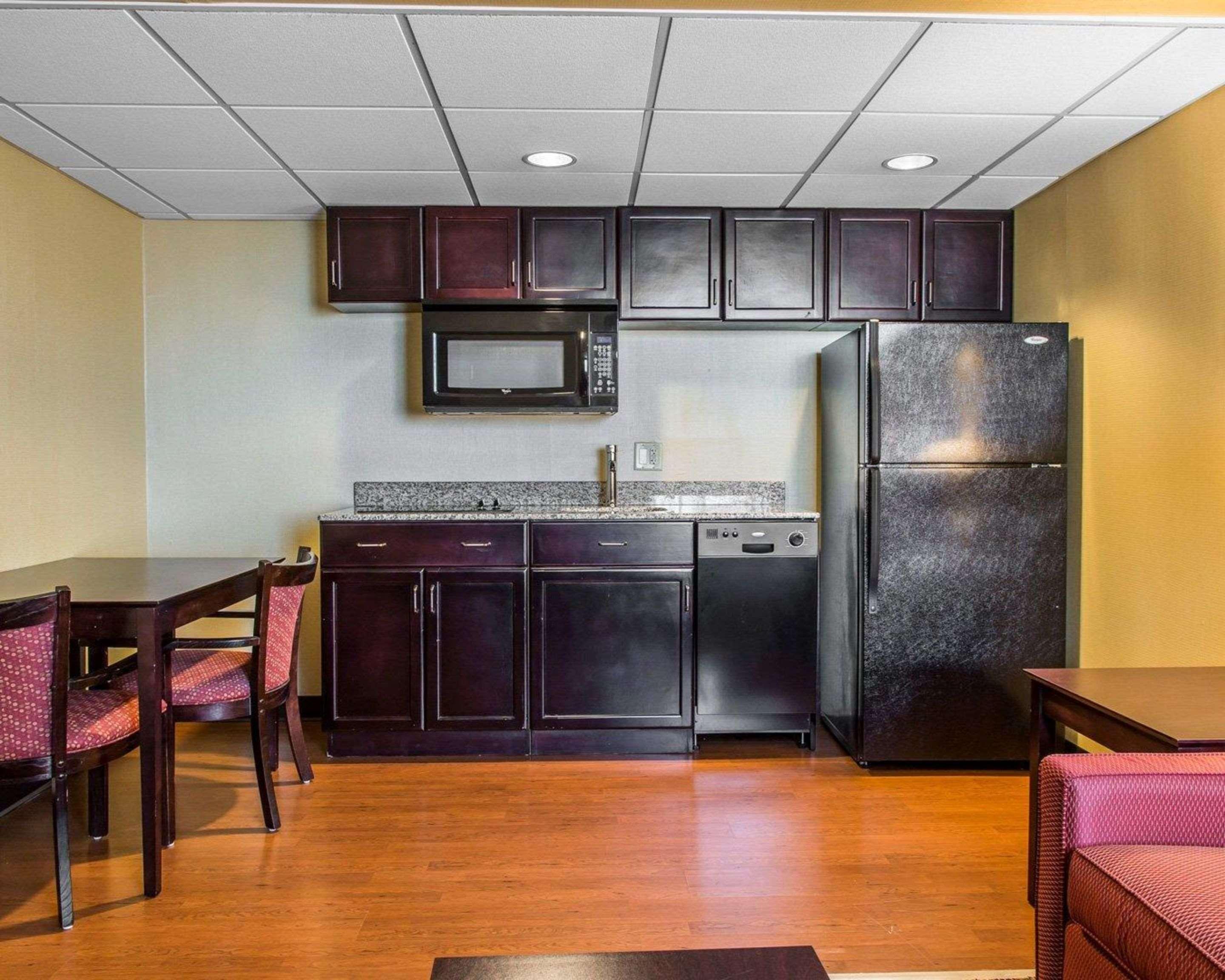 Comfort Inn & Suites East Hartford - Hartford Экстерьер фото