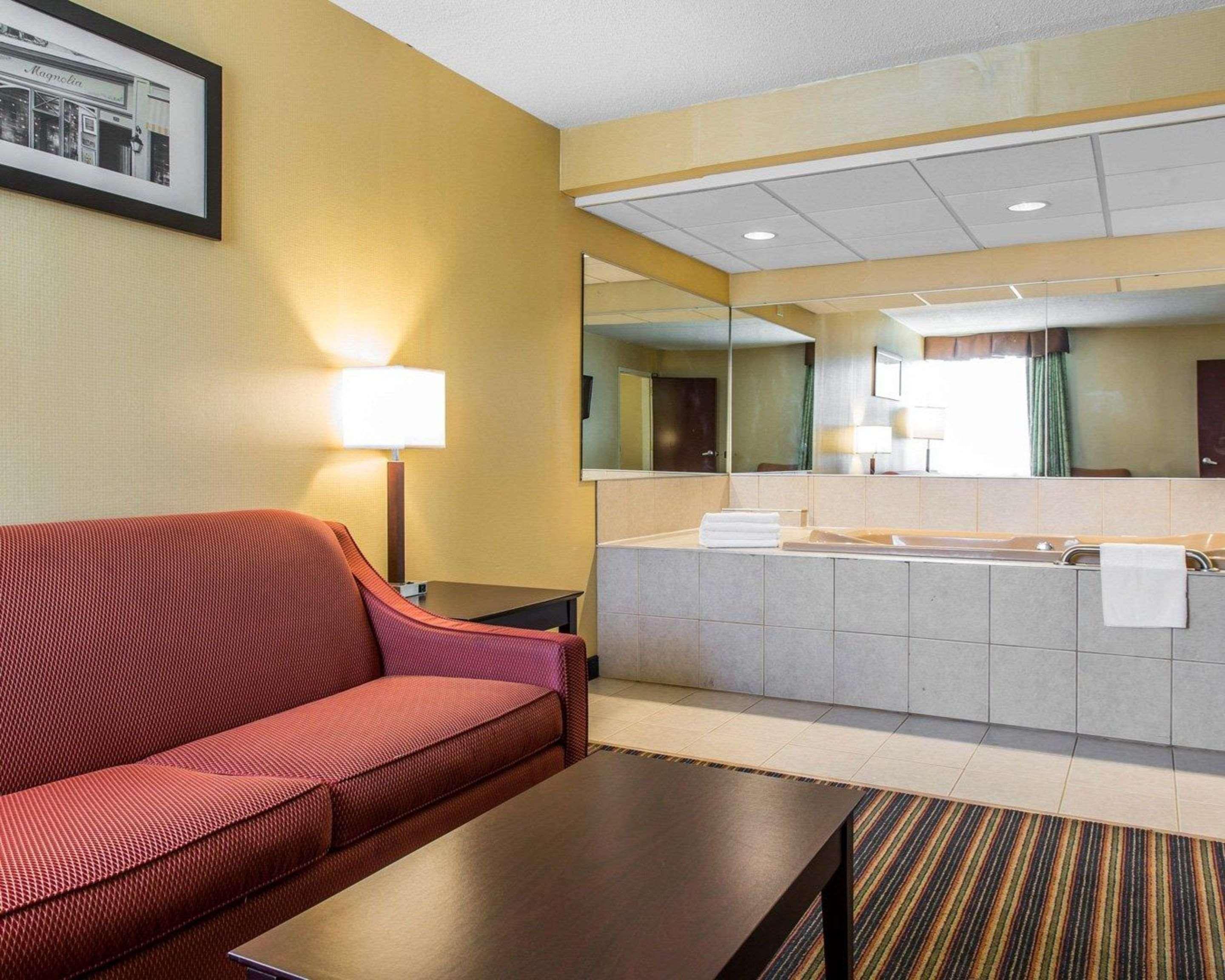 Comfort Inn & Suites East Hartford - Hartford Экстерьер фото