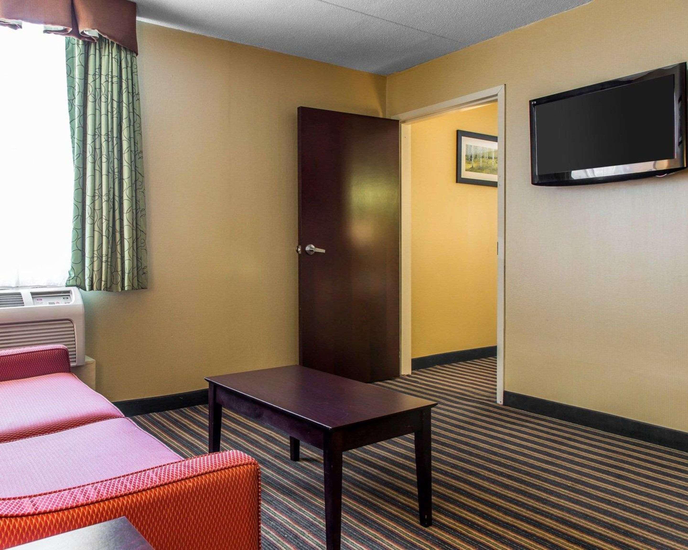 Comfort Inn & Suites East Hartford - Hartford Экстерьер фото