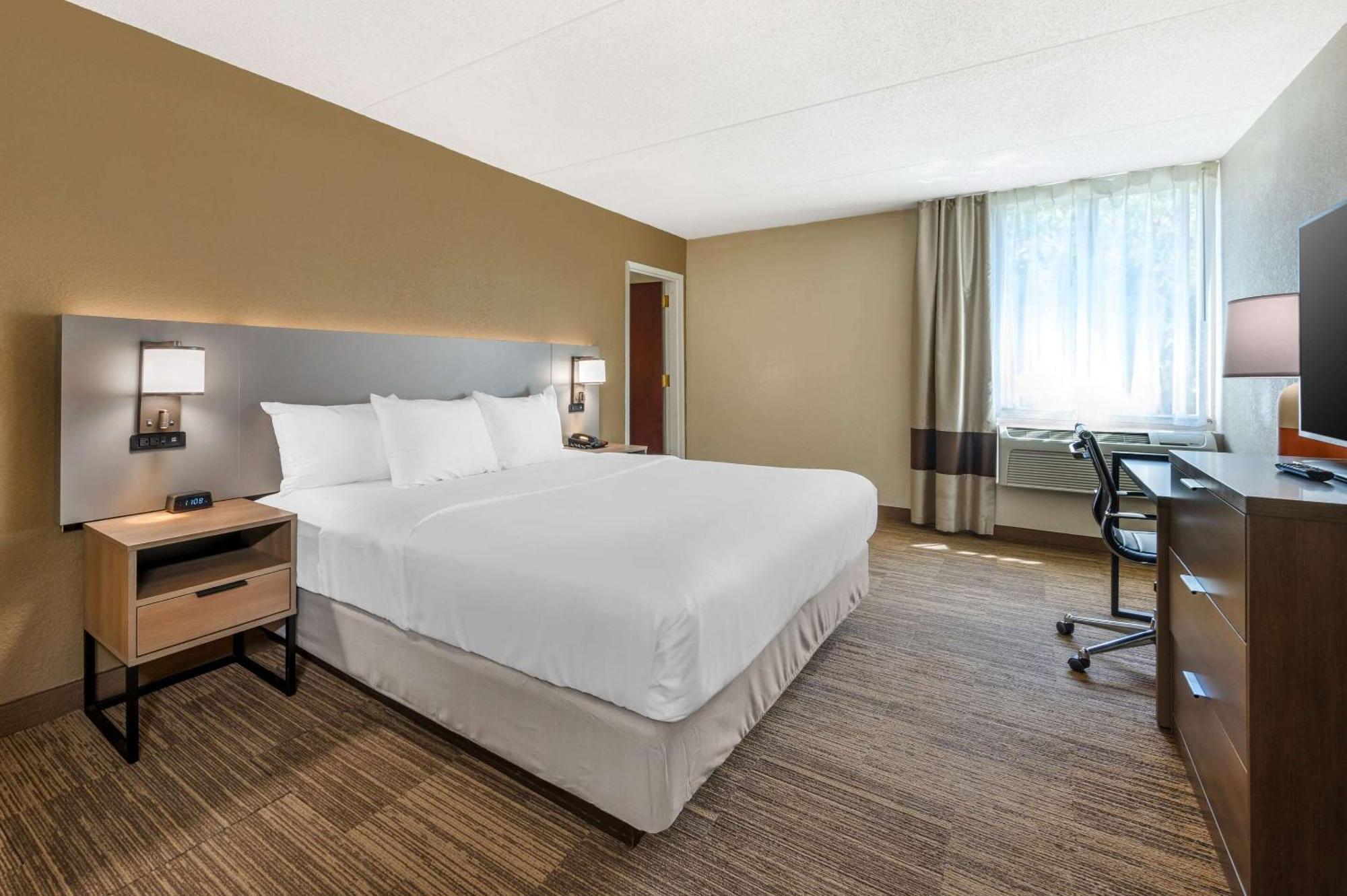 Comfort Inn & Suites East Hartford - Hartford Экстерьер фото